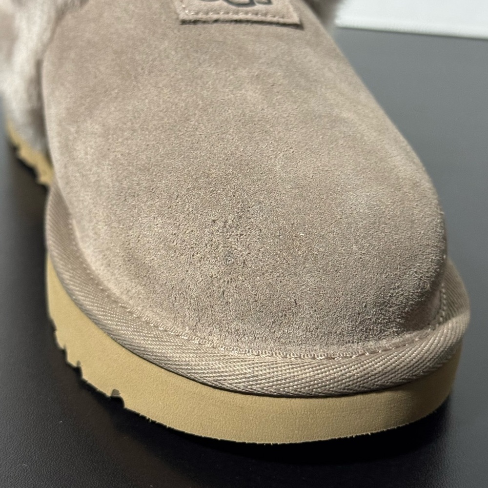 UGG COZY Slippers - Picture 6 of 9